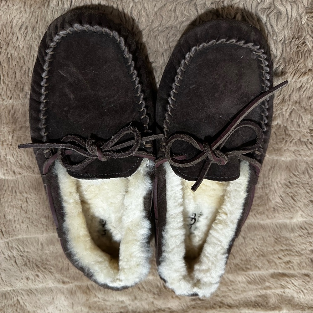 Ugg Moccasin - image 4